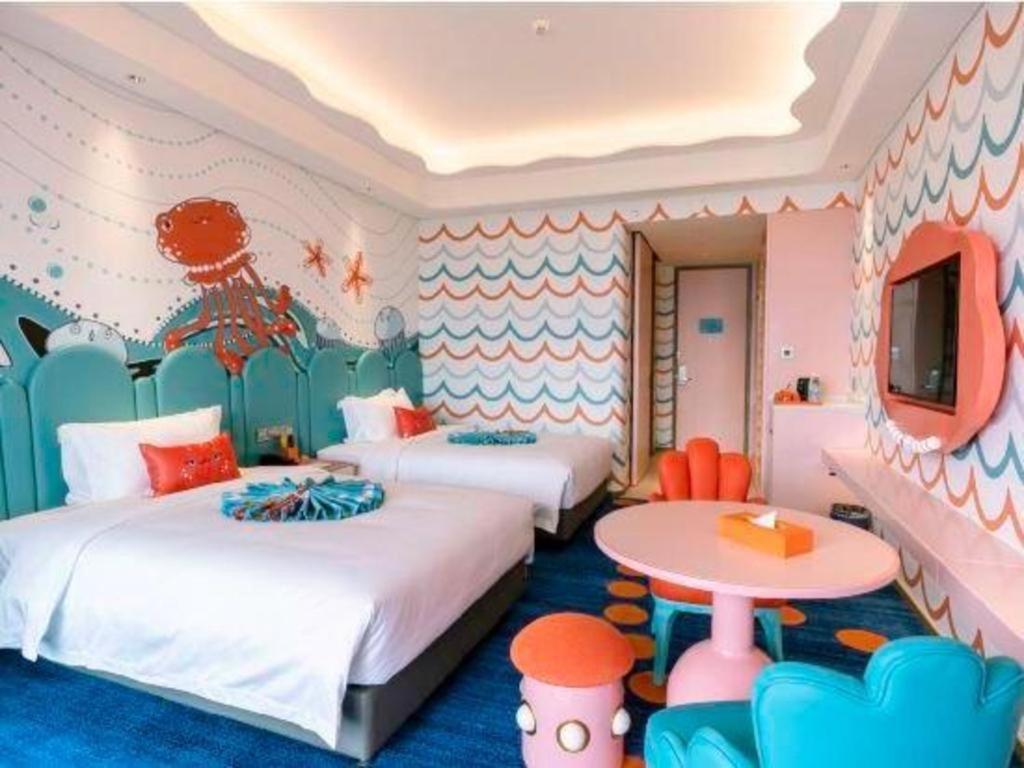Dolphin Bay Hotel Kunming Exterior photo