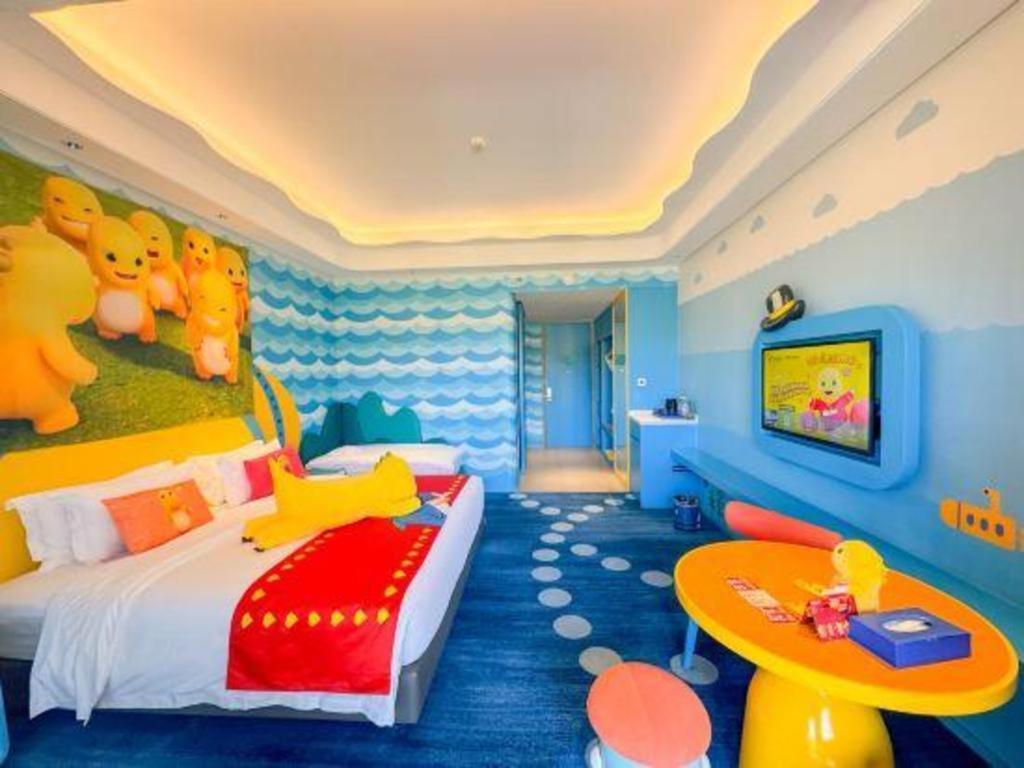 Dolphin Bay Hotel Kunming Exterior photo