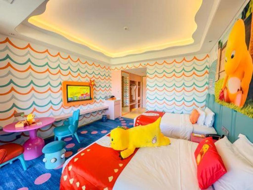 Dolphin Bay Hotel Kunming Exterior photo