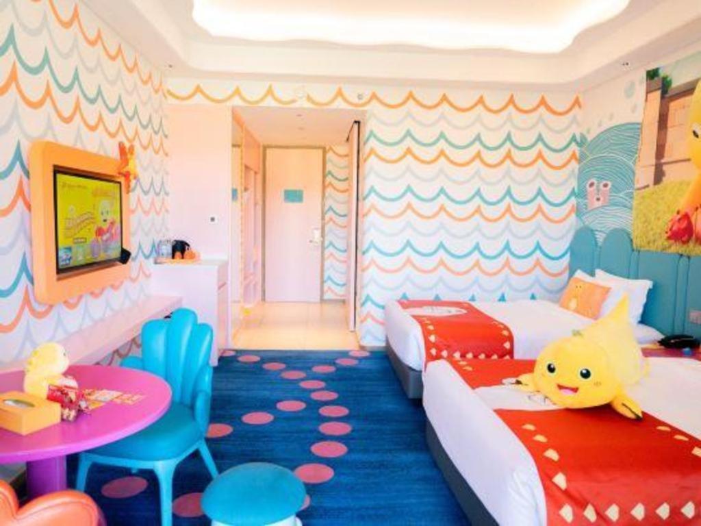 Dolphin Bay Hotel Kunming Exterior photo