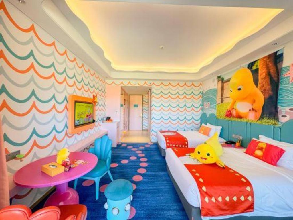 Dolphin Bay Hotel Kunming Exterior photo